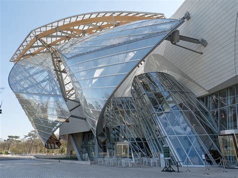 architect fondation louis vuitton|louis vuitton foundation architectural style.